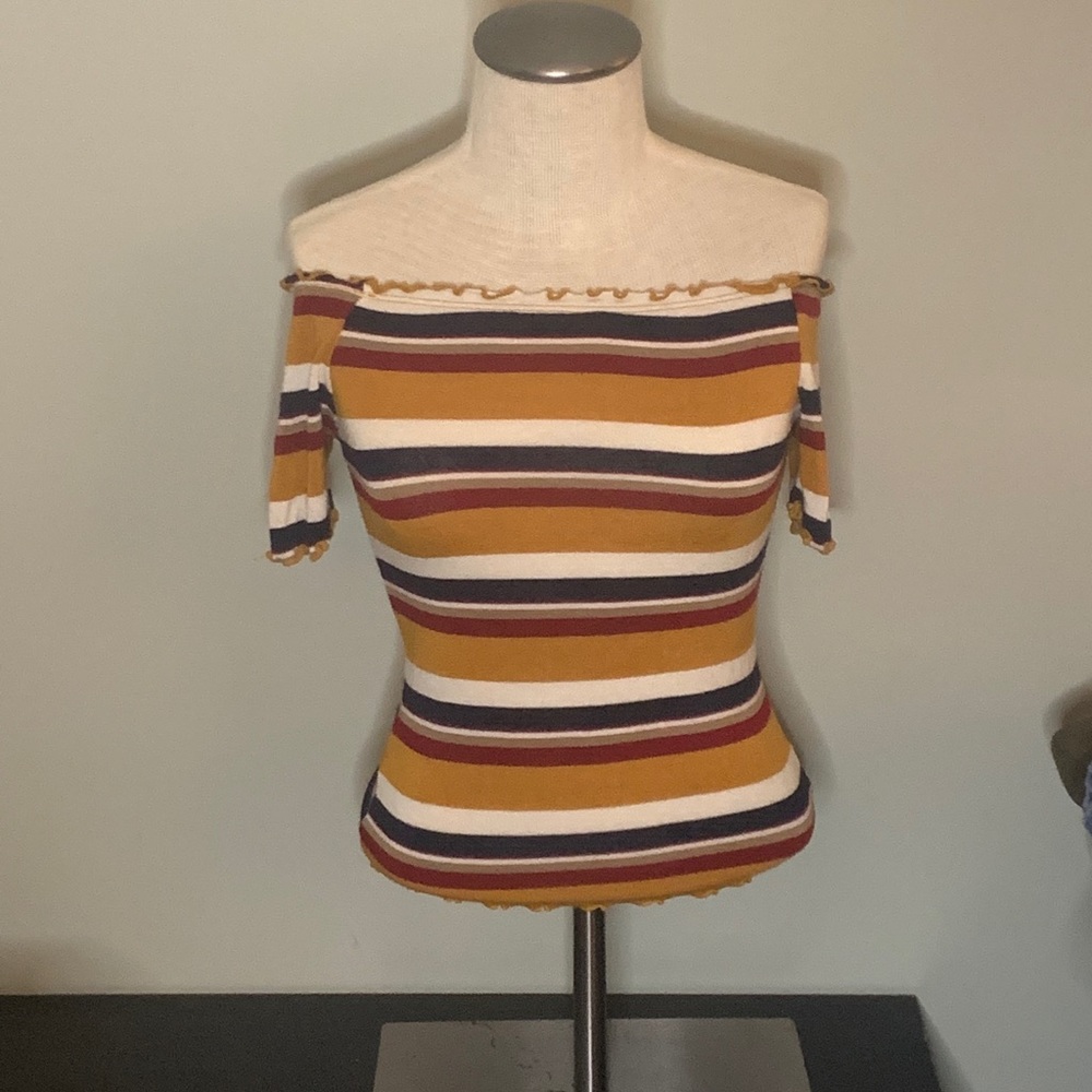 Charlotte Russe off the shoulder crop top small